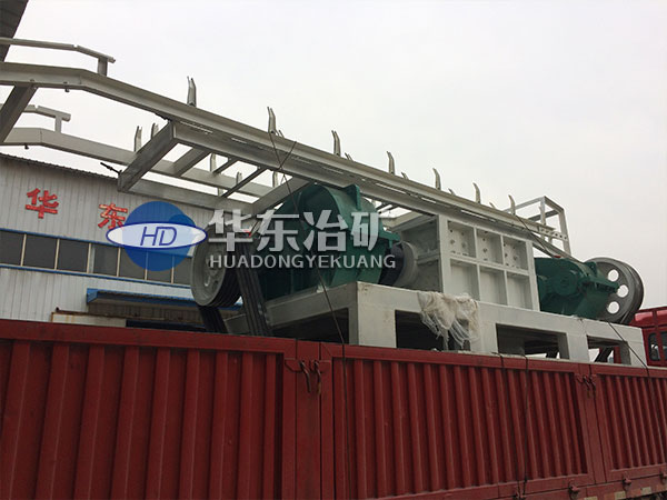 金屬破碎機發（fā）貨現場